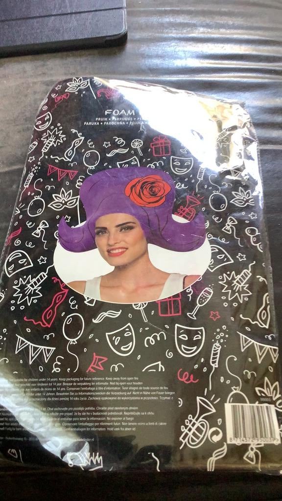 Pruik, Ophalen of Verzenden, Zo goed als nieuw