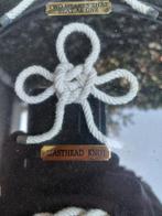 Decoratieve scheepsknopen in lijst met div knopen, Ophalen of Verzenden, Gebruikt