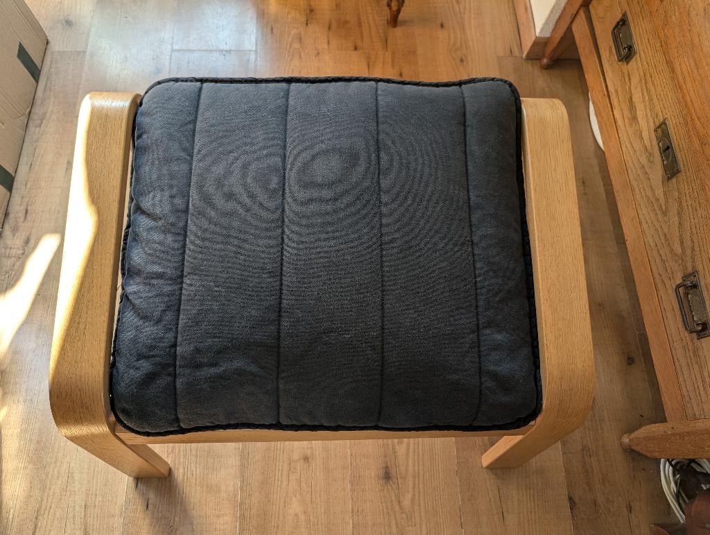 voetenbank ikea POANG, Ophalen, Gebruikt, 50 tot 75 cm, Stof