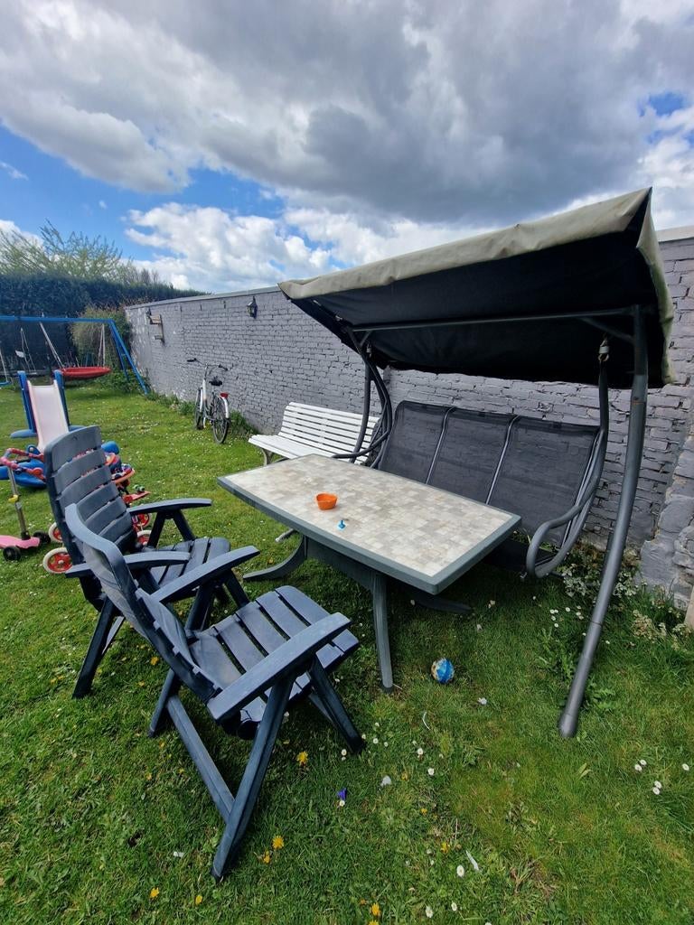 Tuintafel met 2 stoelen gratis, Tuin en Terras, Tuinsets en Loungesets, Ophalen of Verzenden, Gebruikt