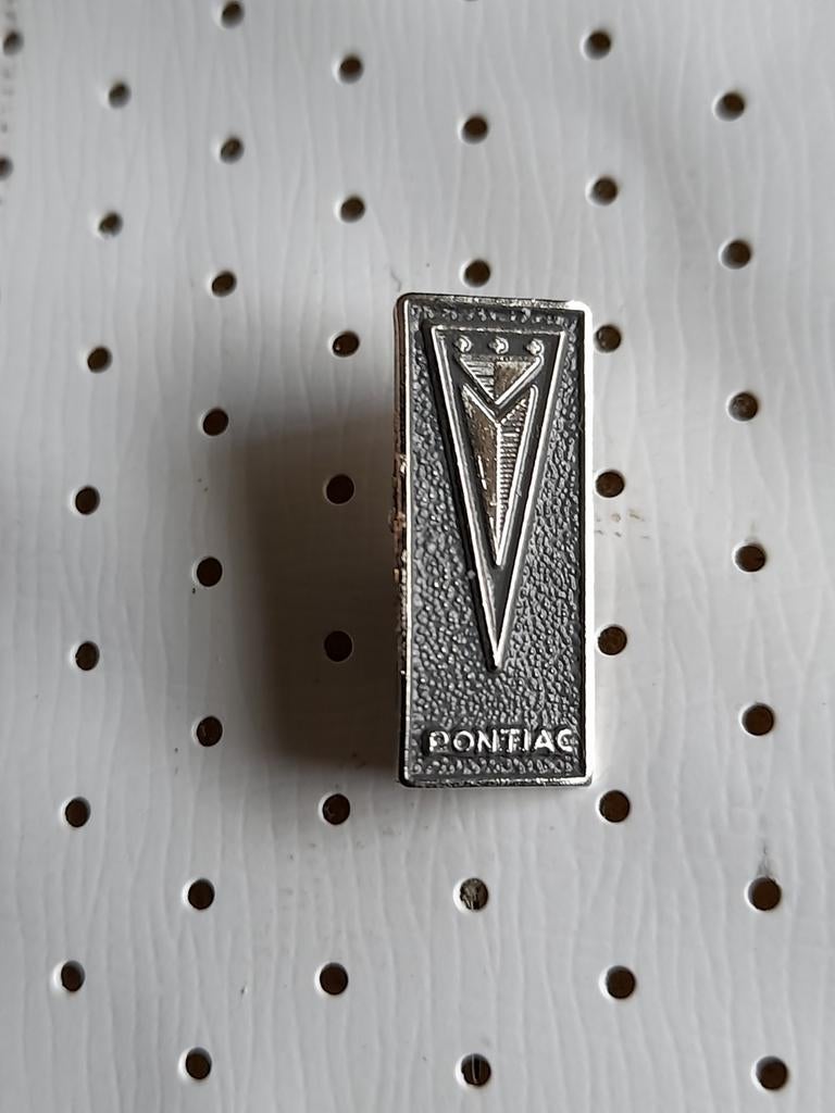 Pontiac, Ophalen of Verzenden, Gebruikt, Merk, Speldje of Pin