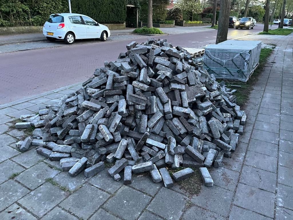 Gebruikte Klinkers in goede staat - Gratis af te halen, Tuin en Terras, Tegels en Klinkers, Gebruikt, Klinkers, Beton, Ophalen