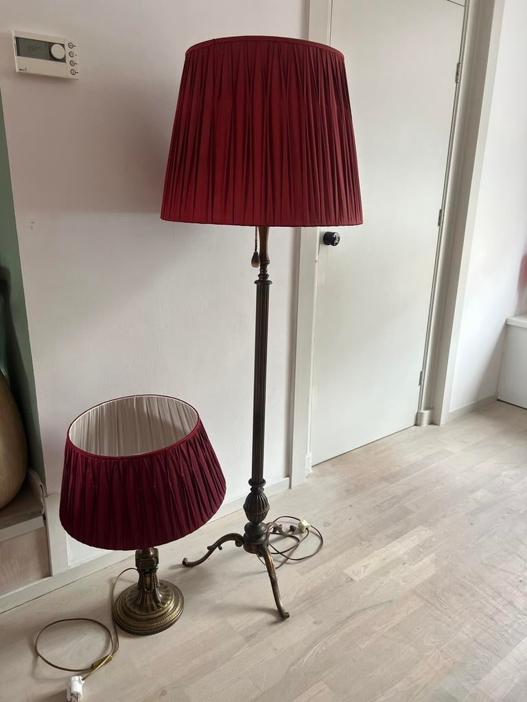 2 messing (?) lampen voormalig kerkkandelaars incl zijde kap, Antiek en Kunst, Antiek | Kandelaars, Ophalen of Verzenden, Overige materialen