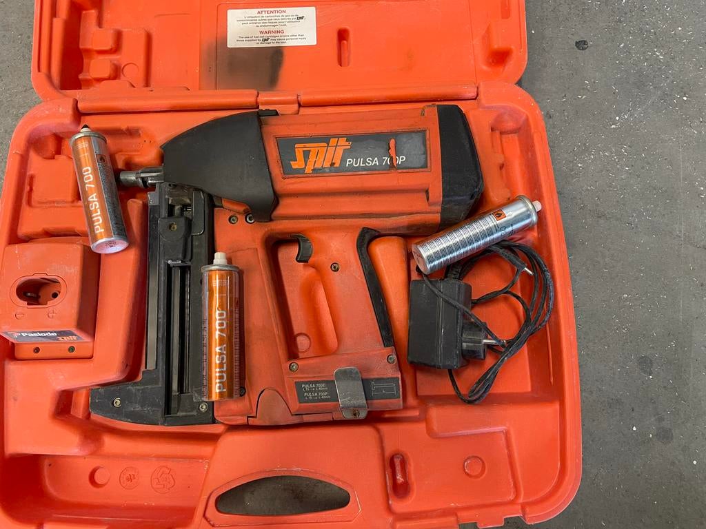 Spit Pulsa 700P tacker met toebehoren, Doe-het-zelf en Verbouw, Gereedschap | Handgereedschap, Ophalen of Verzenden, Gebruikt