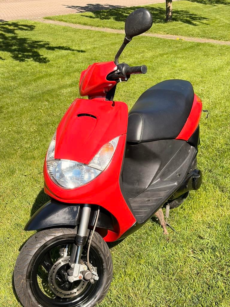 Vivacity rood 50cc nieuwstaat!!, Ophalen, Tweetakt, Nieuw, 50 cc