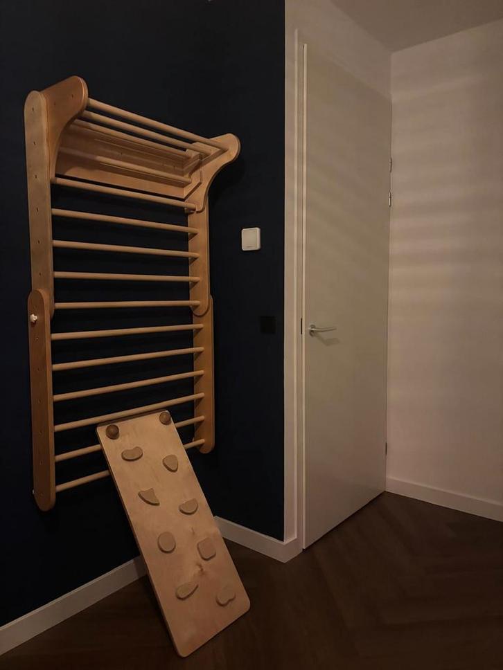 Houten Klimrek (Pikler driehoek) met glijbaan/klimplank, Kinderen en Baby's, Speelgoed | Buiten | Speeltoestellen, Zo goed als nieuw