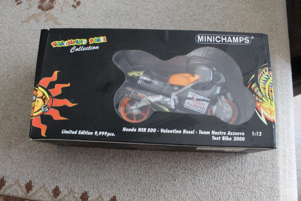 Model motor Valentino Rossi Honda 2000, Ophalen of Verzenden, Nieuw, 1:144 of kleiner