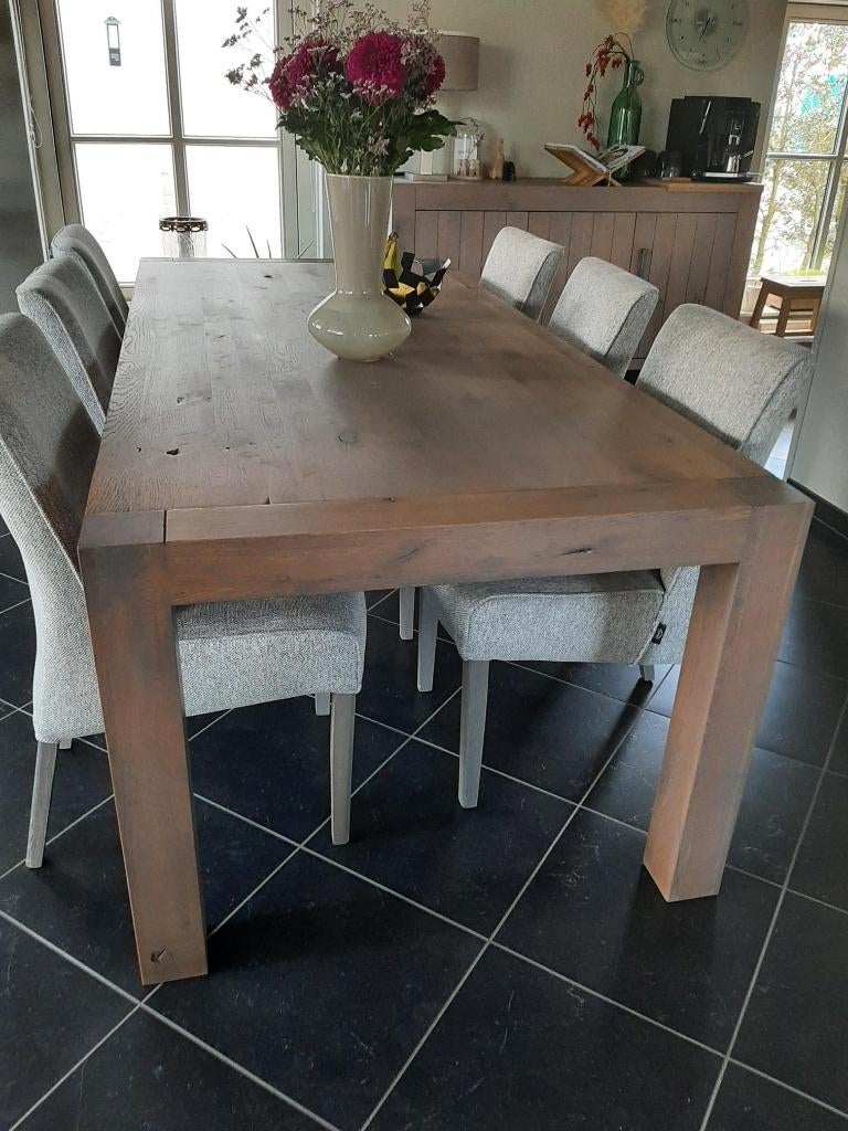 mooie eiken eethoek met 6 eetkamerstoelen, Ophalen, Zo goed als nieuw, Eethoek past in stijlvolle landelijke tot industriële interieurs