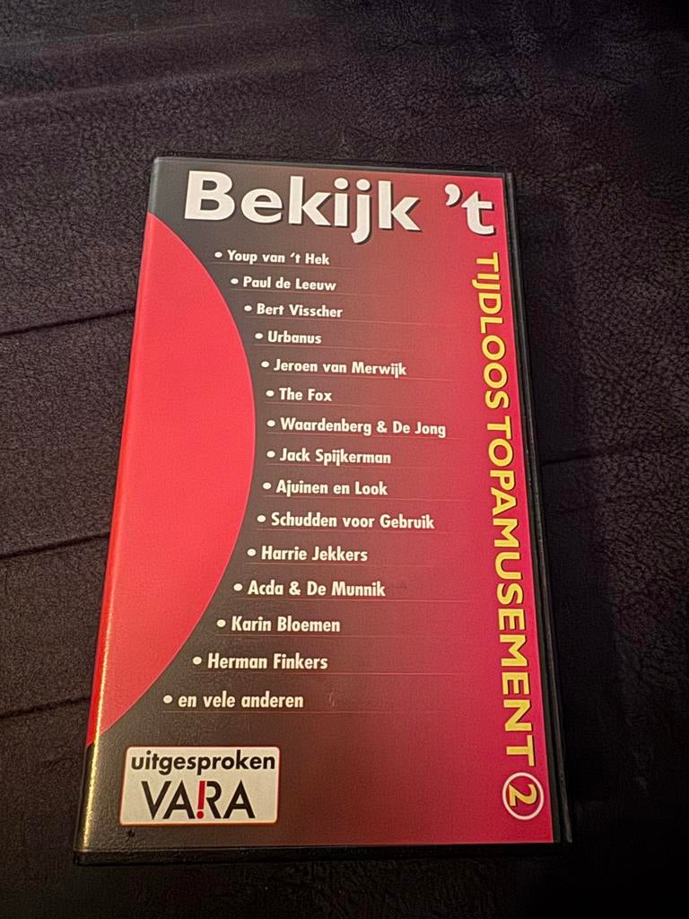 Bekijk 't Tijdloos Topamusement 2 VHS - Uitgesproken VARA, Alle leeftijden, Ophalen of Verzenden, Gebruikt, Komedie