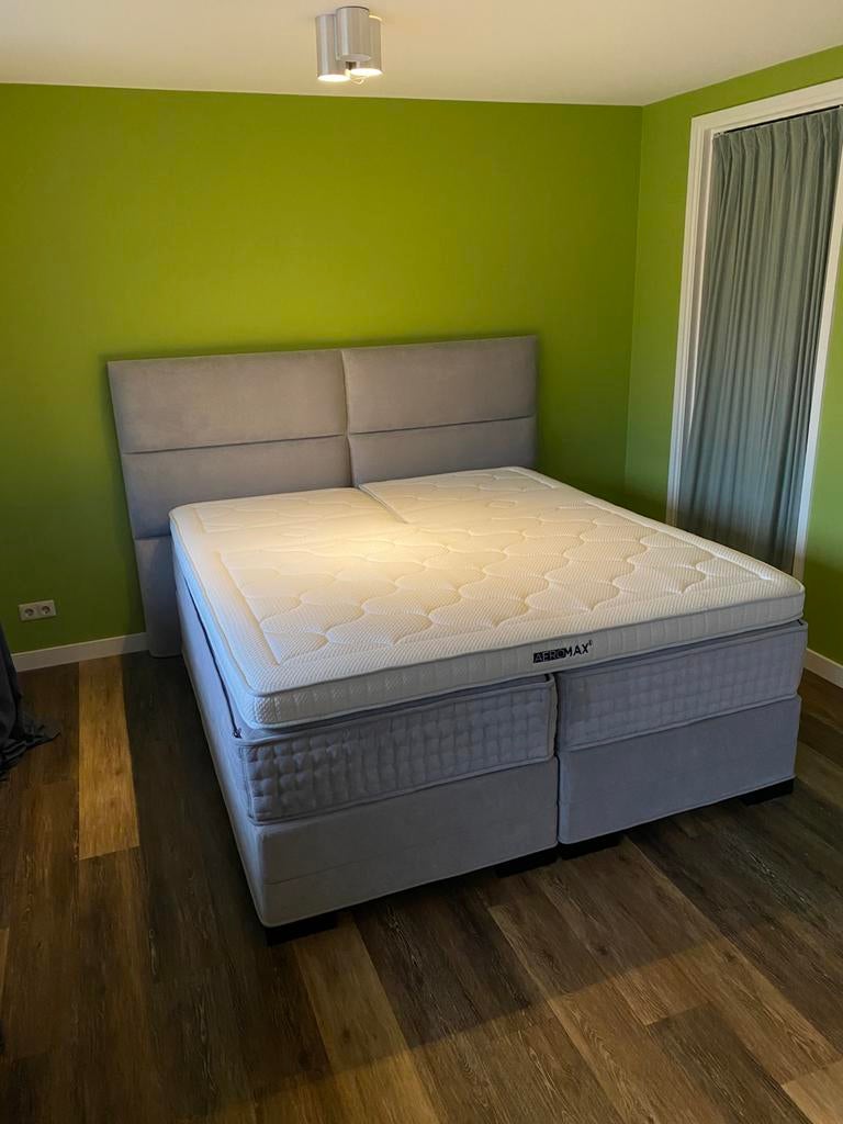 Swiss Sense elektrisch verstelbare boxspring bed 180x200, Huis en Inrichting, Slaapkamer | Bedden, Zo goed als nieuw, Tweepersoons