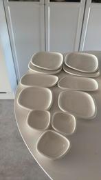 Ontbijt servies set 4x borden en aantal serviesborden, Huis en Inrichting, Ophalen of Verzenden, Zo goed als nieuw, Overige stijlen