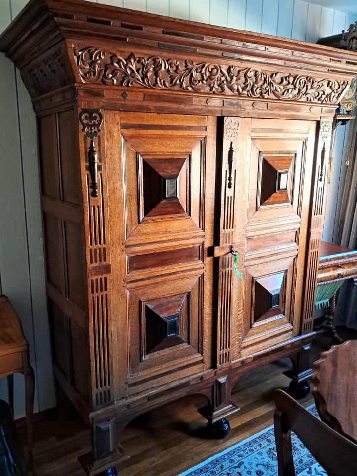 17e-eeuwse Kussenkast, Antiek en Kunst, Antiek | Meubels | Kasten, Ophalen