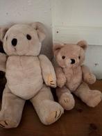 2 oude beertjes, Verzamelen, Beren en Cherished Teddies, Gebruikt, Ophalen of Verzenden