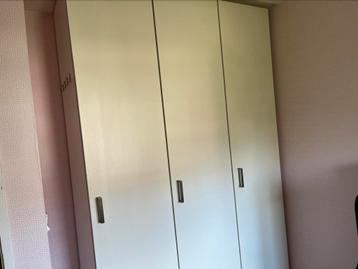 Pax kast 150x236x60 beschikbaar voor biedingen