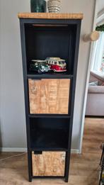 Mango houten hoge kast, Huis en Inrichting, Kasten | Boekenkasten, Ophalen, 50 tot 100 cm, Zo goed als nieuw, Metaal