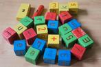 Houten blokken gekleurd met letters en cijfers 26x, Ophalen of Verzenden, Gebruikt, Overige typen