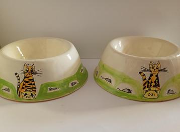 2x voerbak drinkbak kat / handbeschilderd keramiek beschikbaar voor biedingen