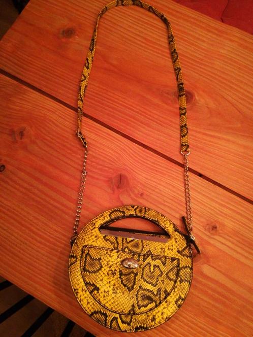 Diverse tasjes 12 stuks ( avond, hand, schouder en heup ), Sieraden, Tassen en Uiterlijk, Tassen | Damestassen, Zo goed als nieuw