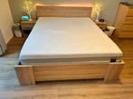 Compleet bed: Jysk HALD 160x200 + Gold F85 matras, Ophalen, Gebruikt, Bruin, Tweepersoons