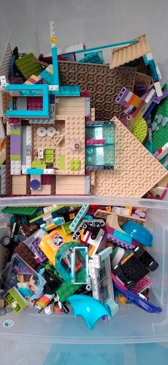 LEGO Friends in 45l opbergdoos, Kinderen en Baby's, Speelgoed | Duplo en Lego, Gebruikt, Ophalen of Verzenden