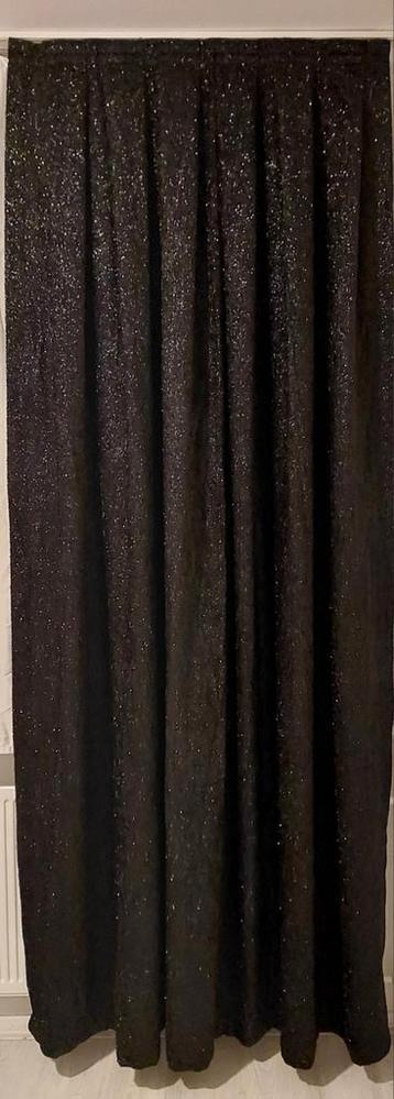 Nieuwe Gordijnen - Stijlvol en Verduisterend beschikbaar voor biedingen