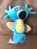 Pokemon Horsea knuffel Nintendo Play by Play 30 cm 10 euro, Ophalen of Verzenden, Zo goed als nieuw, Overige typen