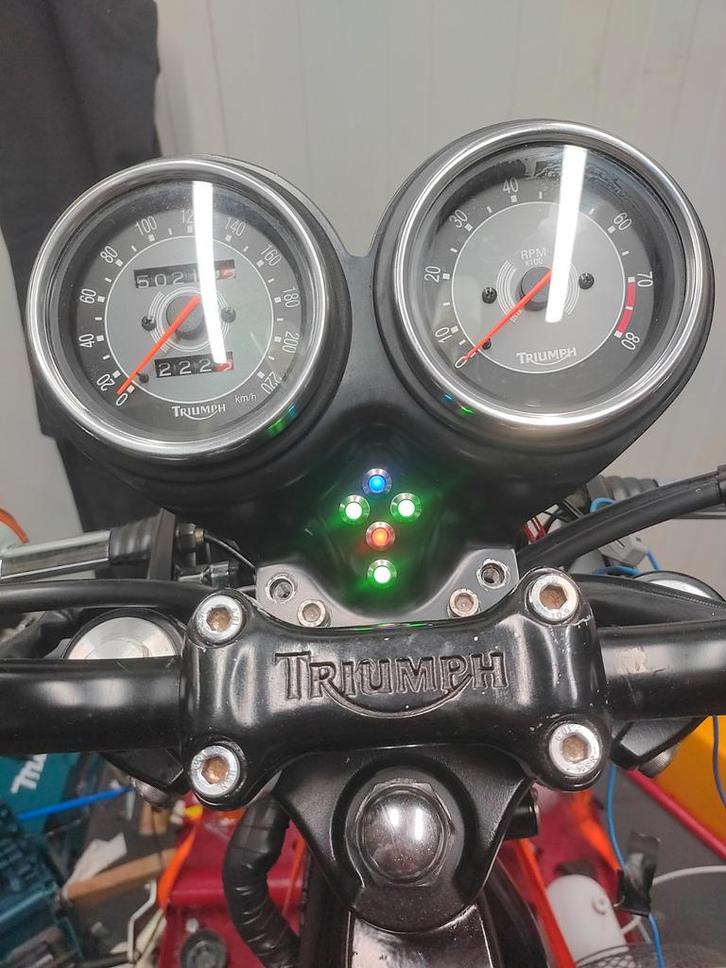 Kilometerteller houder Triumph Bonneville Thruxton Scrambler, Motoren, Tuning en Styling, Ophalen of Verzenden