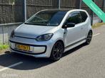 Volkswagen Up! 1.0 take up! GARANTIE/LAGEKM/NAP/APK, Auto's, Voorwielaandrijving, Euro 5, Gebruikt, Up!