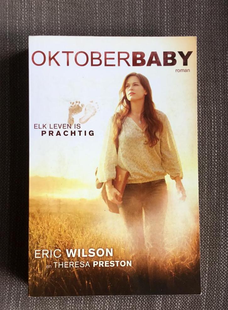 Eric Wilson - Oktoberbaby, Boeken, Kinderboeken | Jeugd | 13 jaar en ouder, Zo goed als nieuw, Ophalen of Verzenden