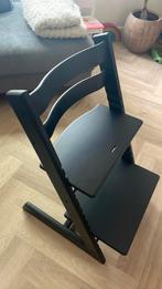 2x Stokke tripp trapp • Nieuw model • Mat zwart, Ophalen of Verzenden, Gebruikt, Meegroeistoel