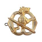 Baretembleem Korps Commando Troepen (KCT), Verzamelen, Ophalen of Verzenden, Landmacht, Nederland, Embleem of Badge