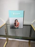 Boek: Bloom - Estée Lalonde (hardcover, engels), Ophalen of Verzenden, Gelezen, Overige onderwerpen