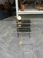 Space age bijzettafeltjes, vintage design mimiset