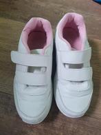 Gymschoenen maat 30, Kinderen en Baby's, Kinderkleding | Schoenen en Sokken, Meisje, Sportschoenen, Chicane, Ophalen of Verzenden