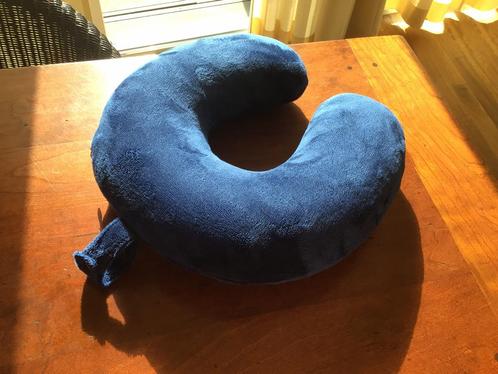 Nek/vliegkussen (Memory Foam Pillow - KORJO), Sport en Fitness, Gezondheidsproducten en Wellness, Zo goed als nieuw, Overige typen