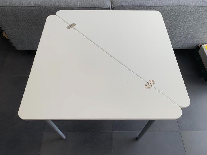IKEA LOKKA tafel 2 in 1 driehoek of vierkant in nette staat, Huis en Inrichting, Tafels | Bijzettafels, Zo goed als nieuw, Rechthoekig