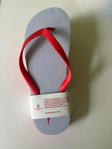 Slippers / Flip Flops Club / Hotel Ushuaia (NIEUW) beschikbaar voor biedingen