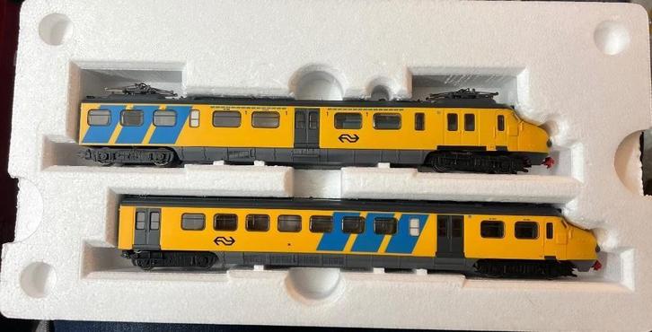 Piko Hondekop geel blauw gelijkstroom DC DIGITAAL, Hobby en Vrije tijd, Modeltreinen | H0, Zo goed als nieuw, Treinset, Gelijkstroom