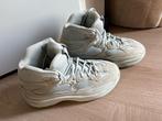 Yeezy Desert Boot Salt, Ophalen of Verzenden, Zo goed als nieuw, Overige kleuren