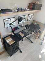 Desk in great condition, Ophalen, Zo goed als nieuw