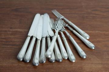 Antiek Frans bestek met florale gravures verzilverd bestek beschikbaar voor biedingen