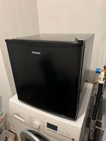 Diepvries vriezer zwart tomado 45x47xH48cm, 31 liter beschikbaar voor biedingen