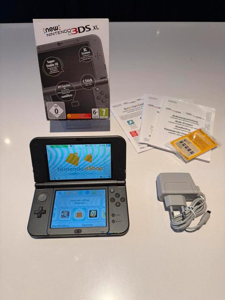 New Nintendo 3DS XL -  nieuwstaat, Spelcomputers en Games, Spelcomputers | Nintendo 2DS en 3DS, Zo goed als nieuw, 3DS XL, Overige kleuren