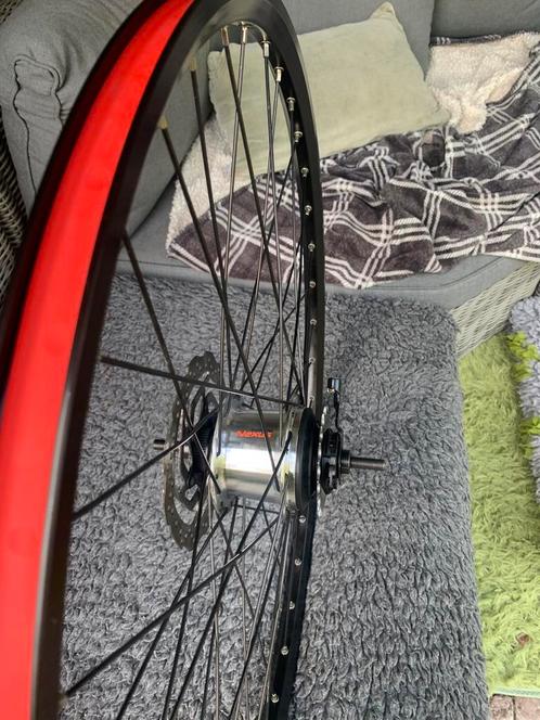 Achterwiel 28 inch Nexus 7 schijfrem (defect), Fietsen en Brommers, Fietsonderdelen, Zo goed als nieuw, Algemeen, Wiel, Ophalen of Verzenden