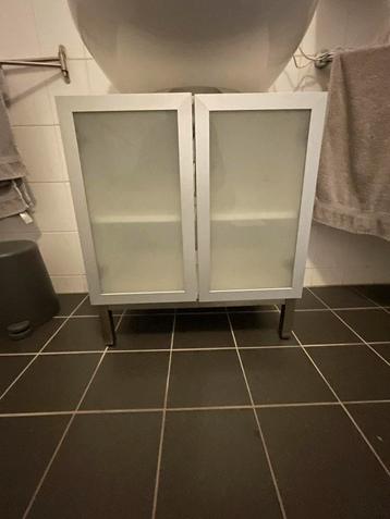IKEA Wastafelkastje 60x40x67 beschikbaar voor biedingen