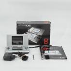 Nintendo DS Original - Silver | In doos, Spelcomputers en Games, Spelcomputers | Nintendo 2DS en 3DS, Flex Ltd., Zo goed als nieuw