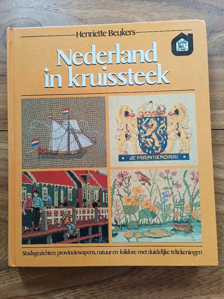 Nederland in kruissteek borduren patronen Henriette Beukers, Boeken, Hobby en Vrije tijd, Zo goed als nieuw, Borduren en Naaien
