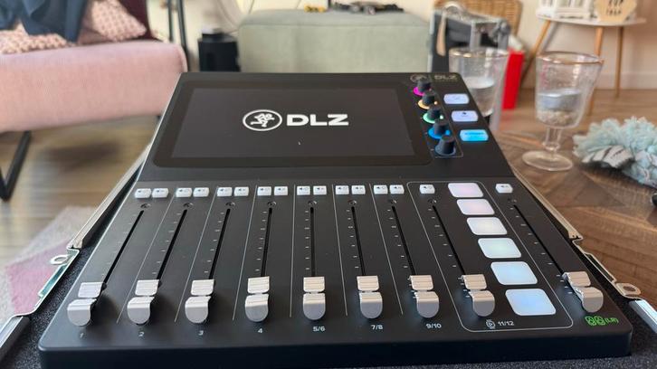 Mackie DLZ Creator in NSP Flightcase - Zo goed als nieuw!, Muziek en Instrumenten, Mengpanelen, Zo goed als nieuw, 10 tot 20 kanalen