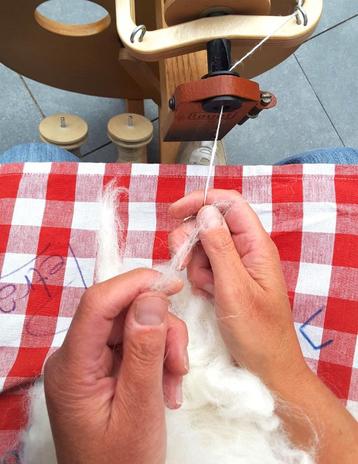 Workshop wol spinnen, vanaf 12 jaar beschikbaar voor biedingen
