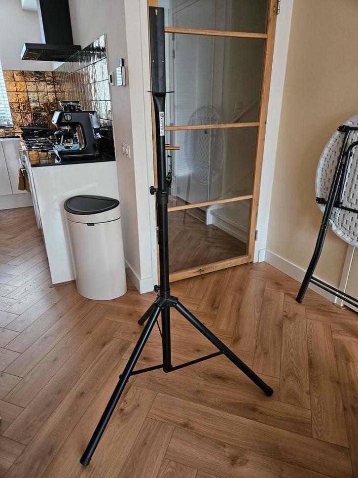 Statief voor dartbord of speakers, Muziek en Instrumenten, Standaards, Zo goed als nieuw, Speaker, Ophalen